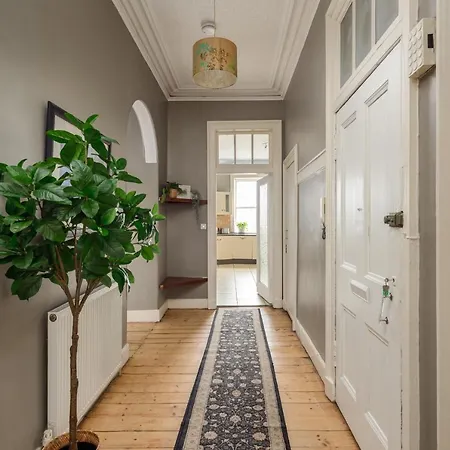 2 Bed Old Town Apartment - Next To Castle Edimburgo Esterno foto